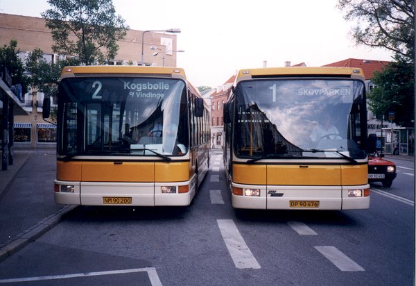 Nyborg Bybusser nr. 22 (NM 90 200) & nr. 21 (OP 90 476)